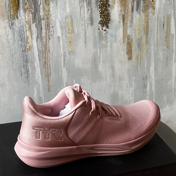 Shoes - Picture 5 of 6